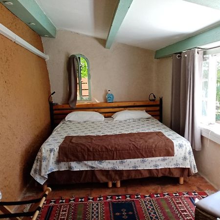 L'Atelier Bed & Breakfast Saint-Maximin  Ruang foto