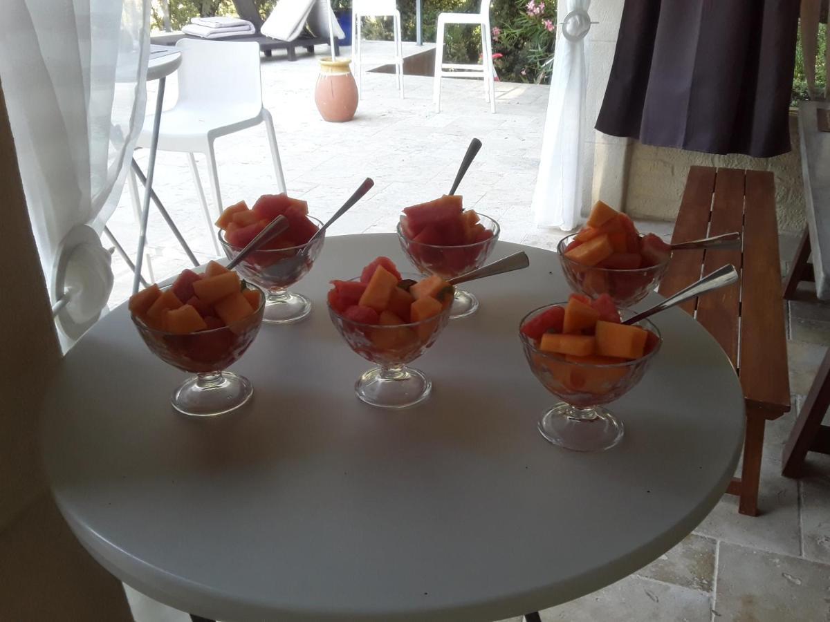 L'Atelier Bed & Breakfast Saint-Maximin  Bagian luar foto