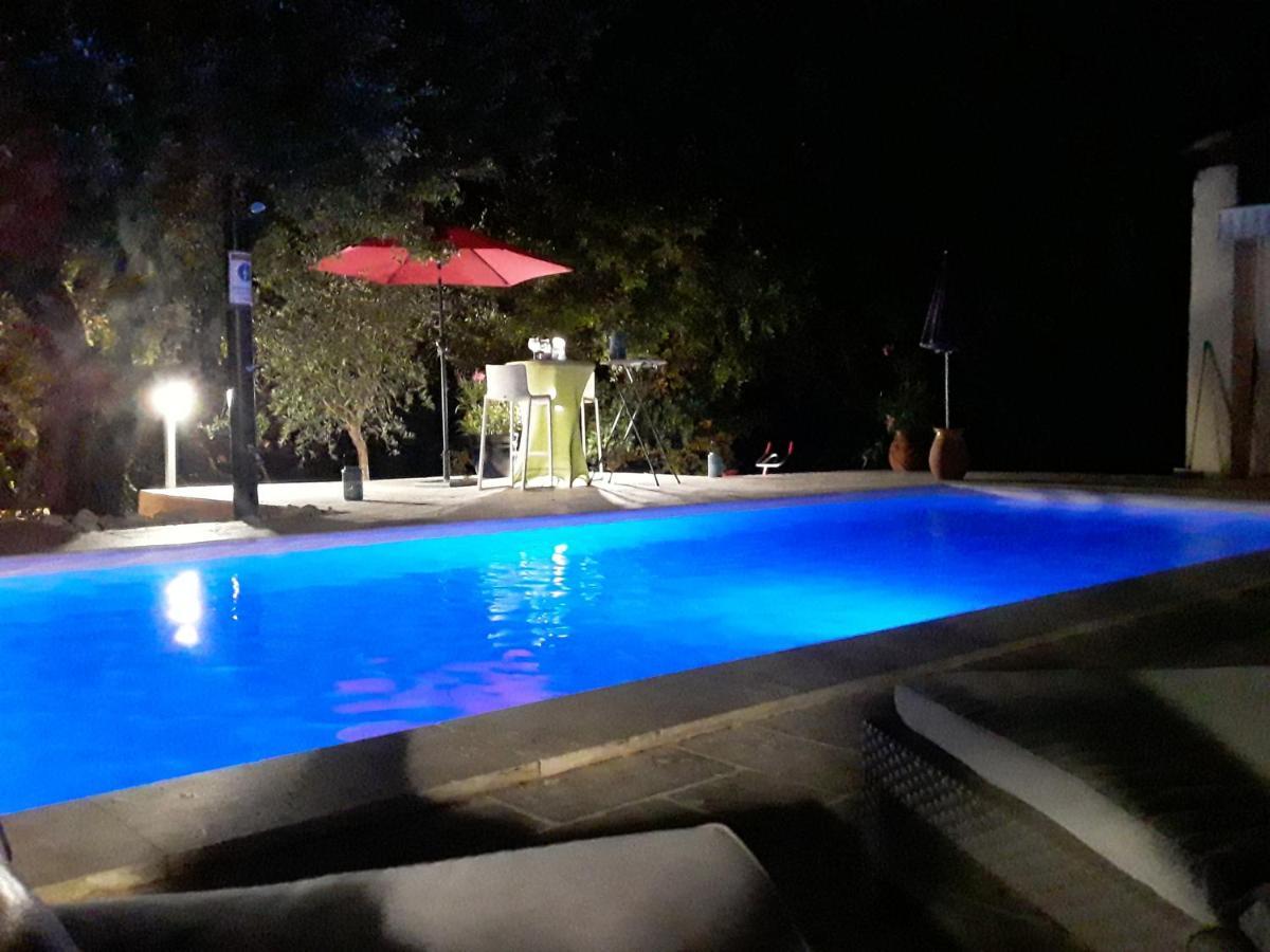 L'Atelier Bed & Breakfast Saint-Maximin  Bagian luar foto