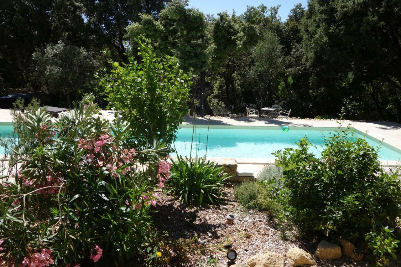 L'Atelier Bed & Breakfast Saint-Maximin  Bagian luar foto