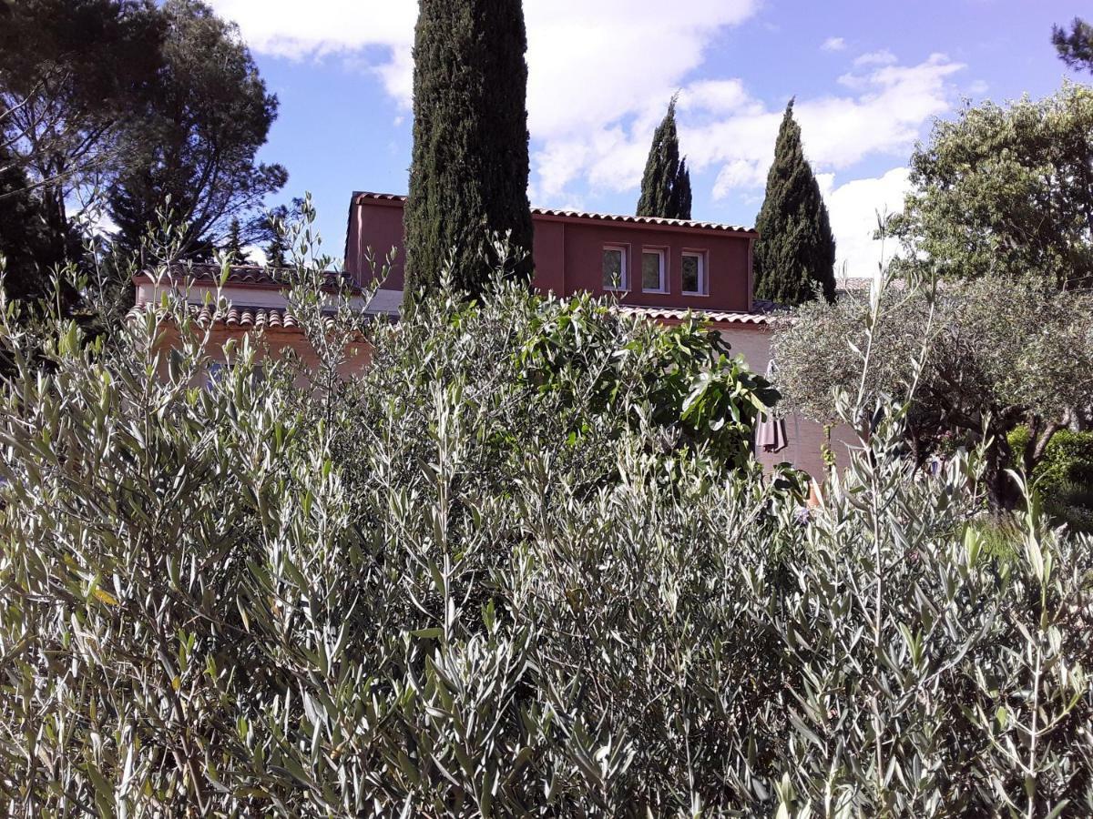 L'Atelier Bed & Breakfast Saint-Maximin  Bagian luar foto
